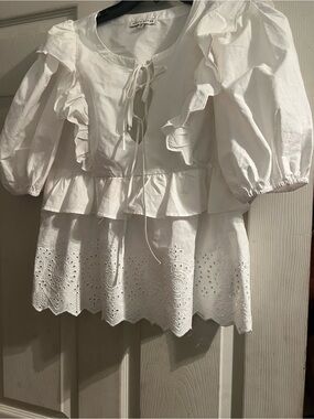 Moon River White Ruffle Eyelet Peasant Blouse